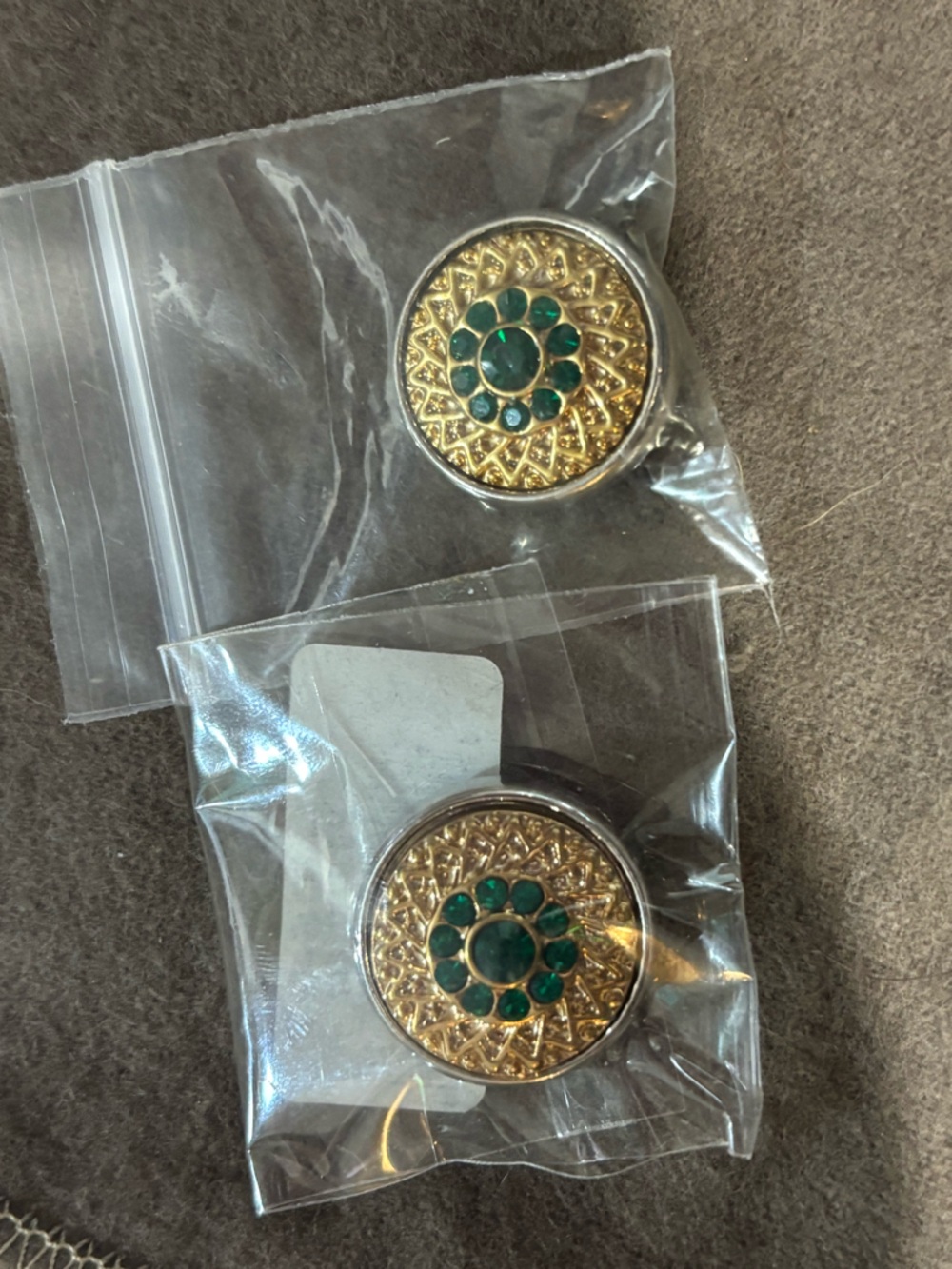 Gold-Tone Gingersnaps interchangeable snaps Green Rhinestones (Set of 2)
